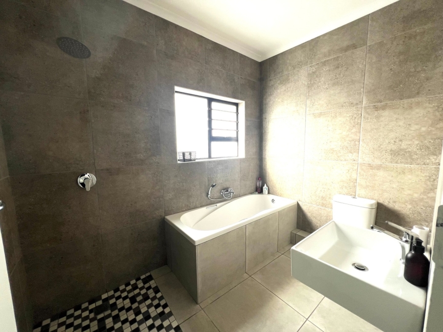 4 Bedroom Property for Sale in Vredenburg Western Cape